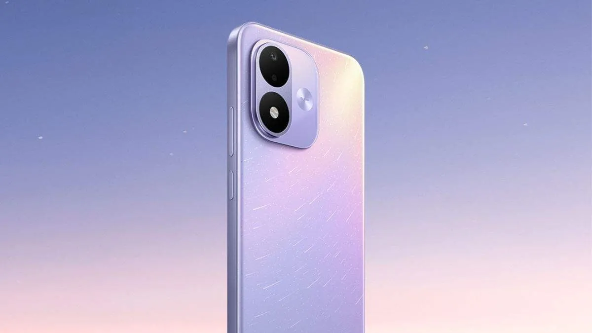 Redmi Note 17 varian warna Ungu Meteor tampak belakang dengan efek cahaya unik.