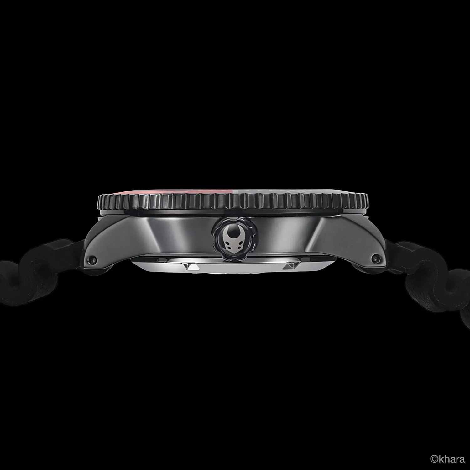 Bagian belakang case jam tangan Seiko A347 EVA-02 Diver's Watch